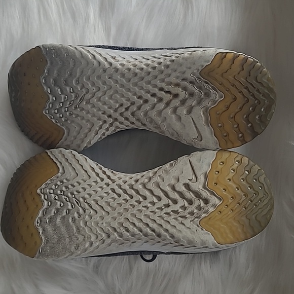 Nike epic react size 6.5 Y see pictures for condition - Picture 4 of 6